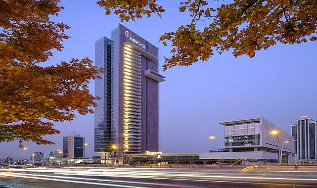 Ankara NEV201 binasının akşam dış cephe görünümü
